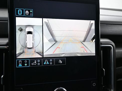 Used 2025 GMC Yukon XL Denali image 16