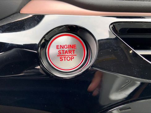 Certified 2025 Acura MDX w/Technology Package image 31