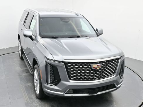 New 2026 Cadillac Escalade 4WD w/ LPO, Floor Liner Package image 30