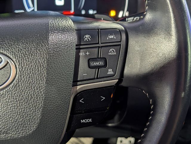 Used 2025 Toyota Camry SE FWD image 20
