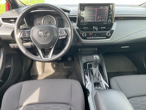 Used 2021 Toyota Corolla SE w/ Special Edition FWD image 10