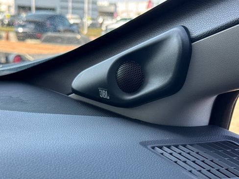 New 2026 Toyota Prius Plug-In Hybrid FWD image 19