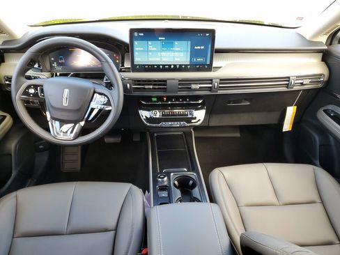 New 2026 Lincoln Corsair Premiere FWD image 15