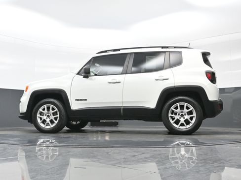 Used 2022 Jeep Renegade Latitude AWD/4WD image 28