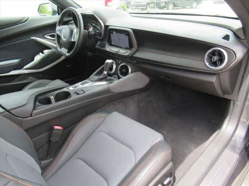 Used 2017 Chevrolet Camaro LT RWD image 12