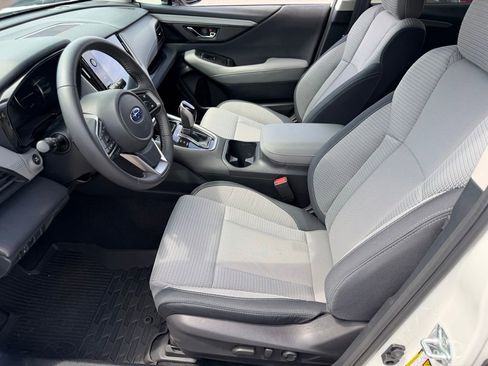 Used 2025 Subaru Outback Premium AWD/4WD image 24
