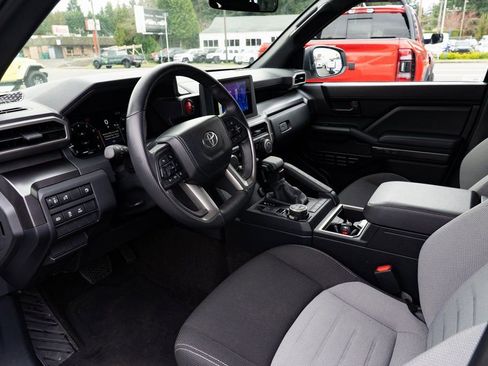 Used 2025 Toyota 4Runner TRD Off-Road AWD/4WD image 20