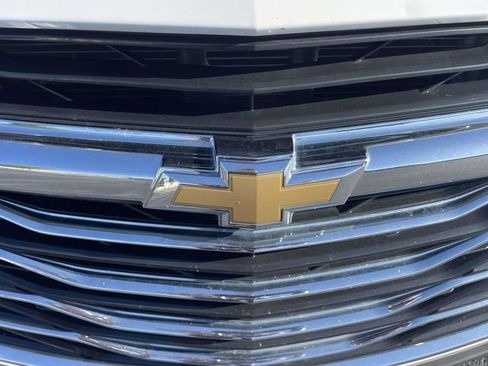 Used 2024 Chevrolet Malibu LT FWD image 3