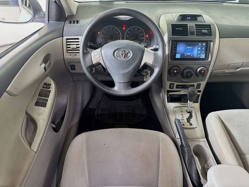 Used 2013 Toyota Corolla LE FWD image 17