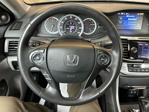 Used 2015 Honda Accord EX-L image 2