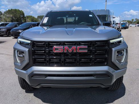 Used 2025 GMC Canyon Elevation w/ Technology Package RWD image 3