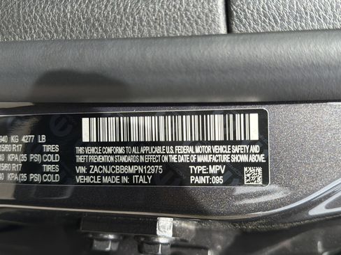 Used 2021 Jeep Renegade Latitude FWD image 30