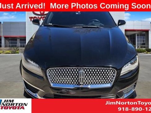Used 2017 Lincoln MKZ Reserve w/ Technology Package FWD image 13