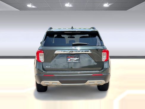 Used 2023 Ford Explorer XLT w/ Equipment Group 202A AWD/4WD image 10