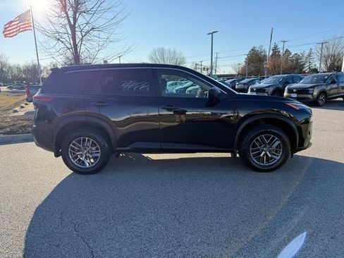 Used 2021 Nissan Rogue S image 4