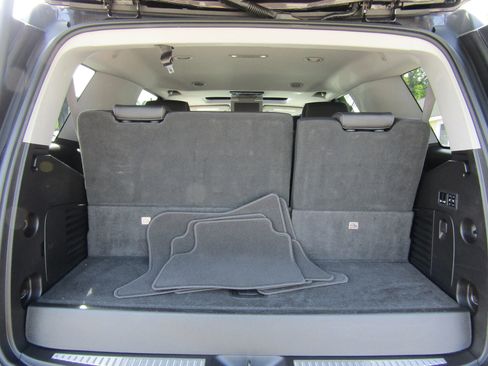 Used 2017 Chevrolet Tahoe Premier AWD/4WD image 24