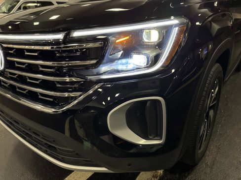 New 2026 Volkswagen Atlas SEL image 9