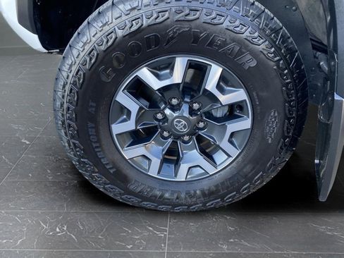 Used 2023 Toyota Tacoma TRD Off-Road image 52