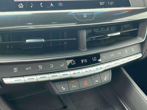Used 2023 Cadillac CT5 Luxury w/ Sun And Sound Package AWD/4WD image 32