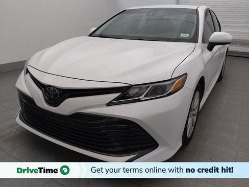 Used 2019 Toyota Camry LE FWD image 1