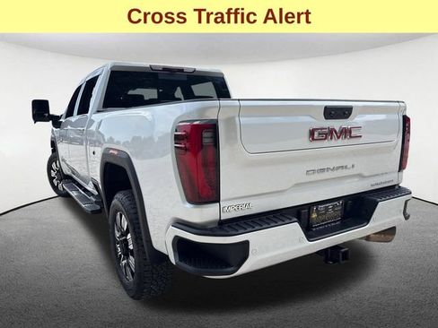 Used 2024 GMC Sierra 2500 Denali w/ Technology Package AWD/4WD image 10