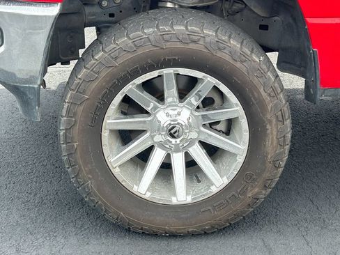 Used 2024 RAM 1500 Laramie AWD/4WD image 12