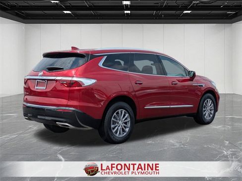 Used 2024 Buick Enclave Premium image 5