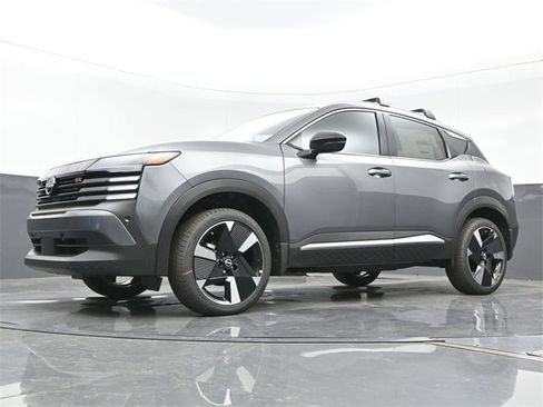 Used 2026 Nissan Kicks SR image 21