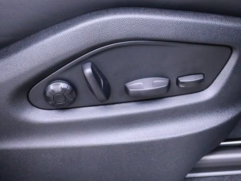 Certified 2024 Porsche Cayenne Coupe AWD/4WD image 23