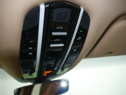 Certified 2023 Porsche Panamera 4 Platinum Edition AWD/4WD image 40