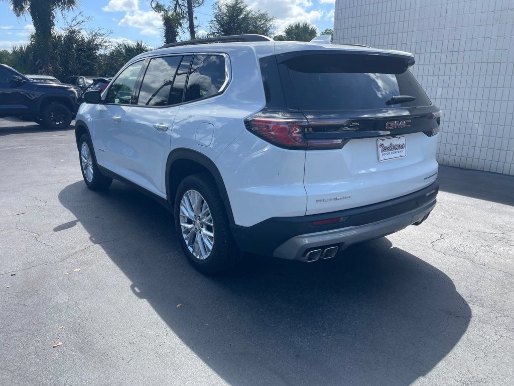 Used 2026 GMC Acadia Elevation w/ Elevation Premium Package FWD image 3