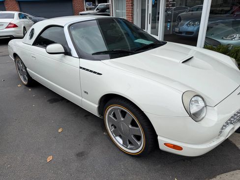 Used 2002 Ford Thunderbird RWD image 2