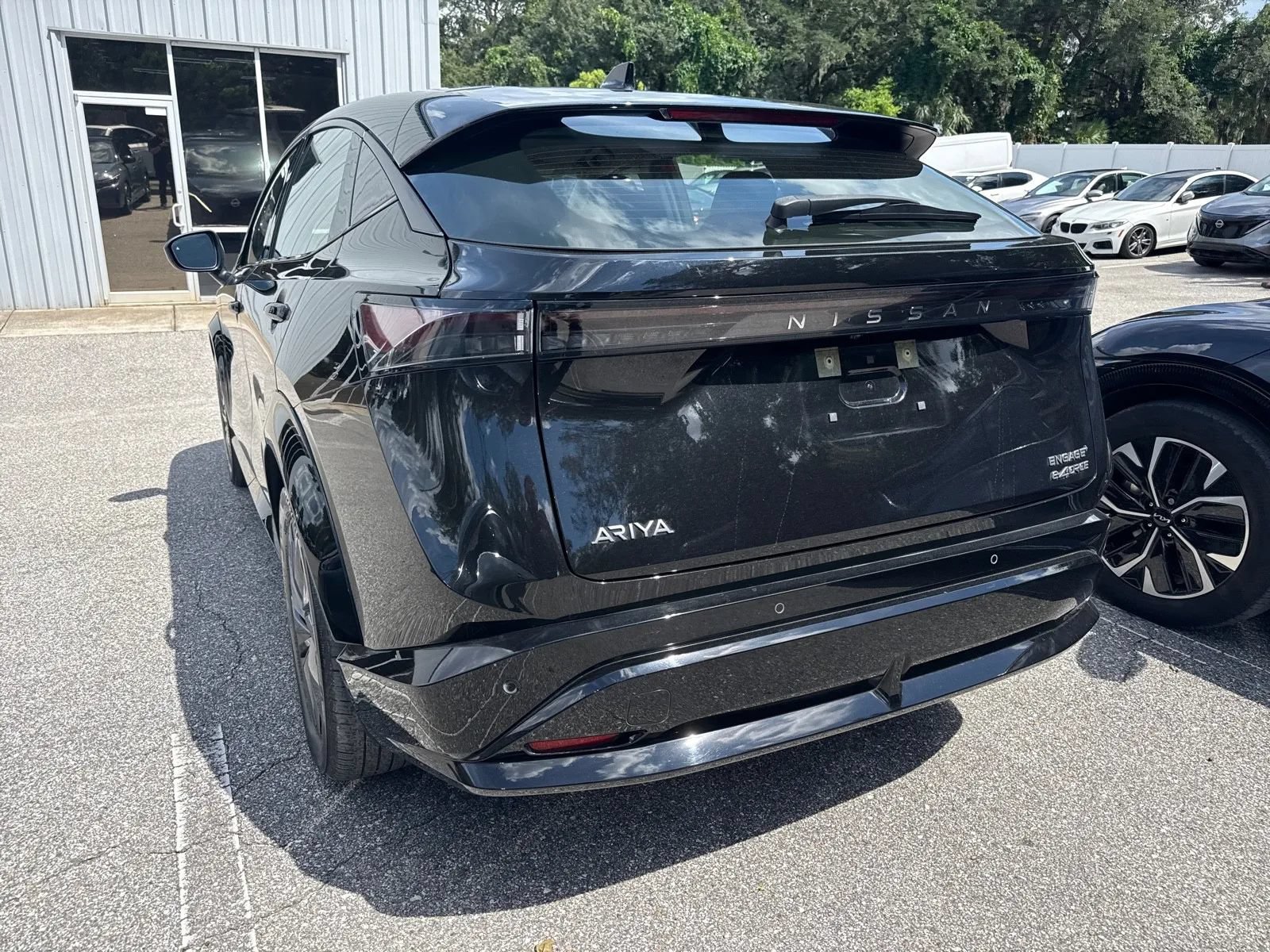 Used 2024 Nissan Ariya AWD image 10