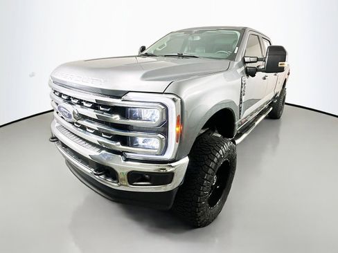 Used 2024 Ford F350 Lariat AWD/4WD image 3