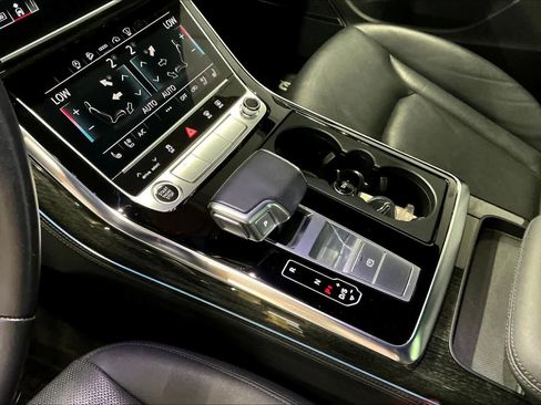 Used 2022 Audi Q7 3.0T Prestige image 19