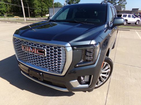 Used 2021 GMC Yukon Denali w/ Denali Ultimate Package AWD/4WD image 11