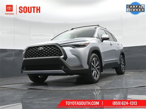 Used 2022 Toyota Corolla Cross XLE image 51