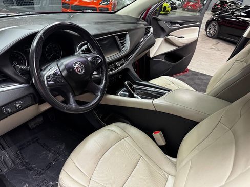 Used 2021 Buick Enclave Essence image 30