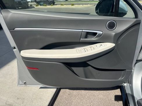 Used 2025 Hyundai Sonata SEL FWD image 8