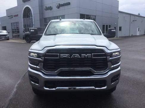 Used 2026 RAM 2500 Big Horn AWD/4WD image 3