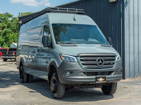Used 2023 Mercedes-Benz Sprinter 3500 image 8
