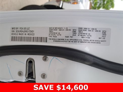 Used 2024 RAM 2500 Tradesman w/ Chrome Appearance Group image 35