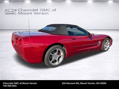Used 2004 Chevrolet Corvette Convertible w/ Preferred Equipment Group RWD image 5