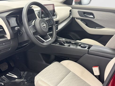 Used 2023 Nissan Rogue SV AWD/4WD image 10