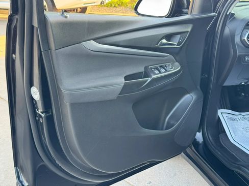 Used 2023 Chevrolet Bolt EUV LT w/ Redline Edition FWD image 10