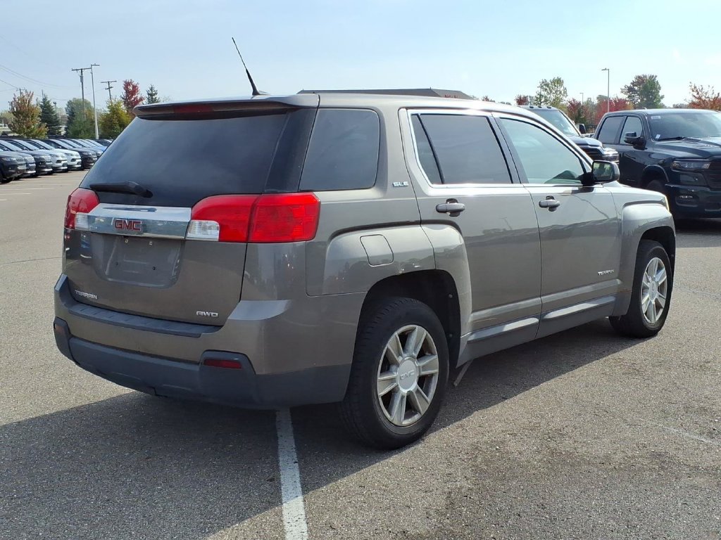 Used 2011 GMC Terrain SLE AWD/4WD image 4