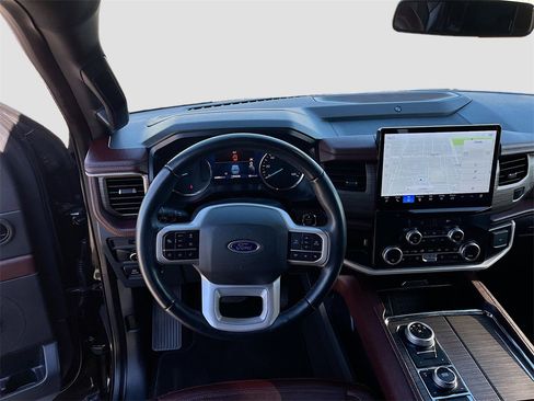 Used 2023 Ford Expedition Max Limited image 24