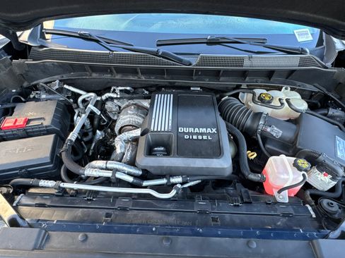 Certified 2021 Chevrolet Silverado 1500 High Country w/ Technology Package image 8