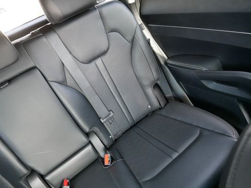 Certified 2025 Kia Sorento S w/ Panoramic Sunroof Package image 14