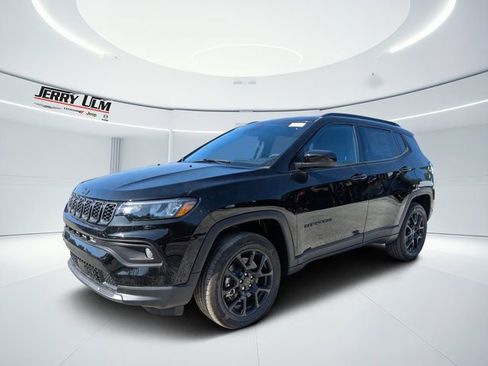 New 2026 Jeep Compass Latitude image 7